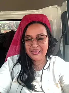 Snapshot of Gia_Nahomi chatting on 12-12-24, 03:59 Gia Nahomi online show from 12-12-24, 03:59