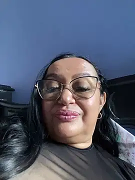 Snapshot of Gia_Nahomi chatting on 12-13-24, 08:37 Gia Nahomi online show from 12-13-24, 08:37