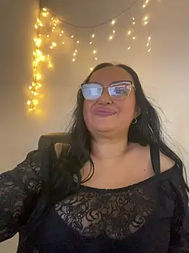 Snapshot of Gia_Nahomi chatting on 01-26-25, 03:27 Gia Nahomi online show from 01-26-25, 03:27