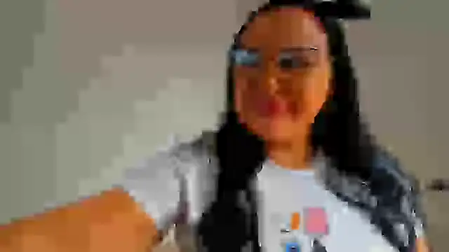 Snapshot of Gia_Nahomi chatting on 03-08-25, 01:57 Gia Nahomi online show from 03-08-25, 01:57