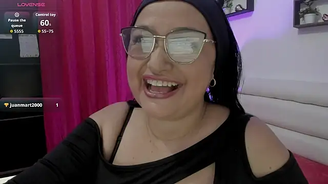 Snapshot of Gia_Nahomi chatting on 10-11-25, 09:46 Gia Nahomi online show from 10-11-25, 09:46