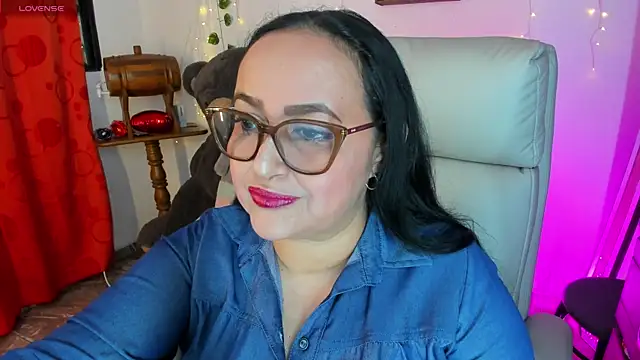 Gia Nahomi online show from 04-15-26, 11:16