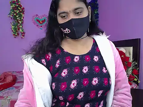 Snapshot of Hot_Maleka chatting on 01-07-26, 02:14 Hot Maleka online show from 01-07-26, 02:14