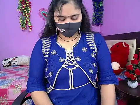 Snapshot of Hot_Maleka chatting on 01-15-26, 02:27 Hot Maleka online show from 01-15-26, 02:27