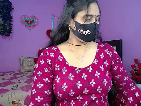 Snapshot of Hot_Maleka chatting on 02-27-26, 04:29 Hot Maleka online show from 02-27-26, 04:29