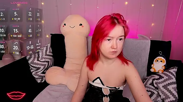 Snapshot of Sara_Robinson chatting on 12-26-24, 03:06 Sara Robinson online show from 12-26-24, 03:06