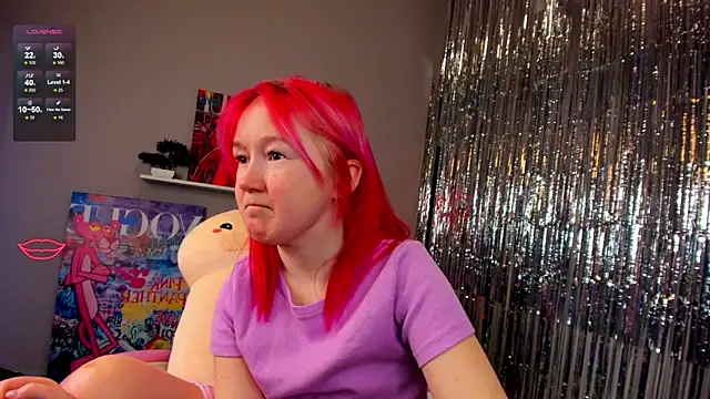 Snapshot of Sara_Robinson chatting on 01-03-25, 09:25 Sara Robinson online show from 01-03-25, 09:25