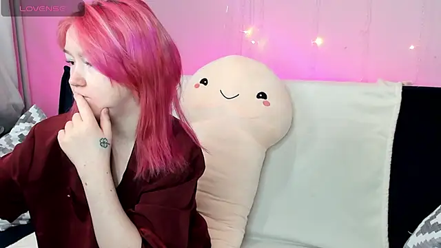 Snapshot of Sara_Robinson chatting on 01-08-25, 03:19 Sara Robinson online show from 01-08-25, 03:19