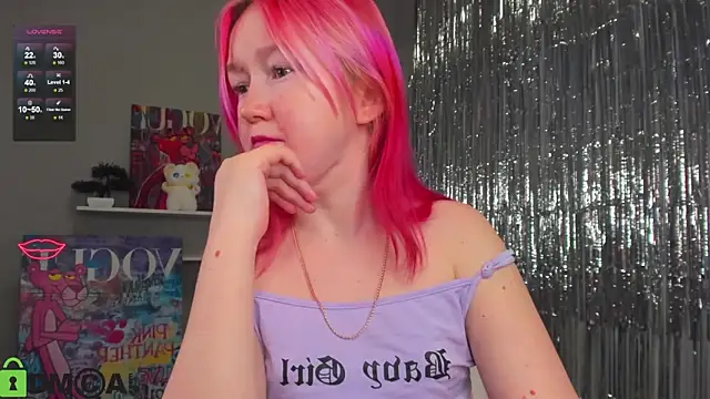 Snapshot of Sara_Robinson chatting on 01-16-25, 06:03 Sara Robinson online show from 01-16-25, 06:03