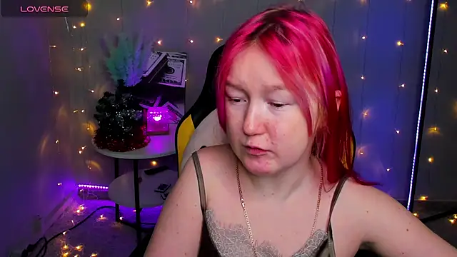 Snapshot of Sara_Robinson chatting on 01-21-25, 12:07 Sara Robinson online show from 01-21-25, 12:07