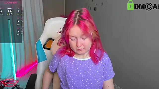 Snapshot of Sara_Robinson chatting on 01-22-25, 01:42 Sara Robinson online show from 01-22-25, 01:42