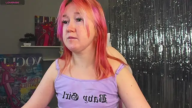 Snapshot of Sara_Robinson chatting on 01-26-25, 08:14 Sara Robinson online show from 01-26-25, 08:14