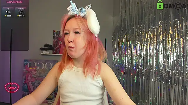 Snapshot of Sara_Robinson chatting on 02-03-25, 10:14 Sara Robinson online show from 02-03-25, 10:14