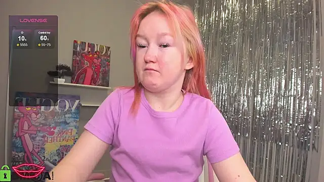 Snapshot of Sara_Robinson chatting on 02-08-25, 10:07 Sara Robinson online show from 02-08-25, 10:07