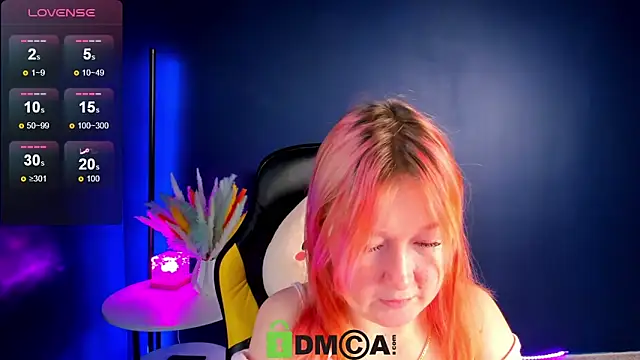 Snapshot of Sara_Robinson chatting on 02-19-25, 10:12 Sara Robinson online show from 02-19-25, 10:12