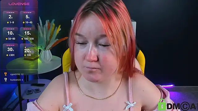 Snapshot of Sara_Robinson chatting on 02-21-25, 01:22 Sara Robinson online show from 02-21-25, 01:22