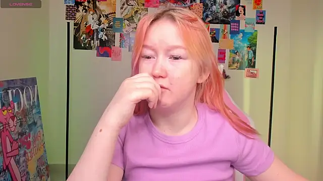 Snapshot of Sara_Robinson chatting on 03-07-25, 03:08 Sara Robinson online show from 03-07-25, 03:08