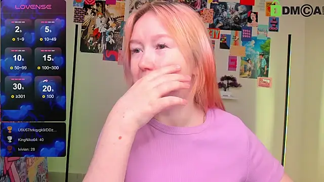 Snapshot of Sara_Robinson chatting on 03-07-25, 06:13 Sara Robinson online show from 03-07-25, 06:13