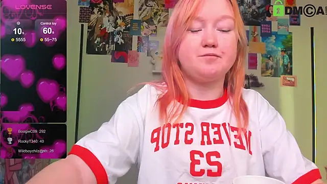 Snapshot of Sara_Robinson chatting on 03-08-25, 06:10 Sara Robinson online show from 03-08-25, 06:10