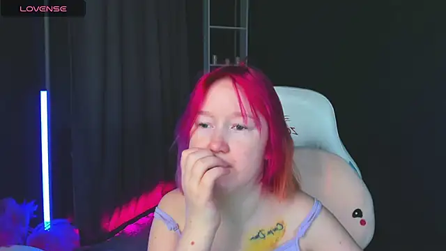 Snapshot of Sara_Robinson chatting on 03-15-25, 03:07 Sara Robinson online show from 03-15-25, 03:07