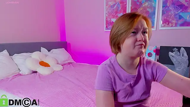 Snapshot of Sara_Robinson chatting on 11-12-25, 02:56 Sara Robinson online show from 11-12-25, 02:56