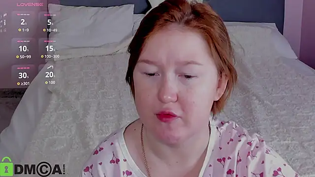 Snapshot of Sara_Robinson chatting on 11-18-25, 03:01 Sara Robinson online show from 11-18-25, 03:01