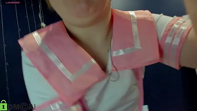 Snapshot of Sara_Robinson chatting on 11-22-25, 03:05 Sara Robinson online show from 11-22-25, 03:05