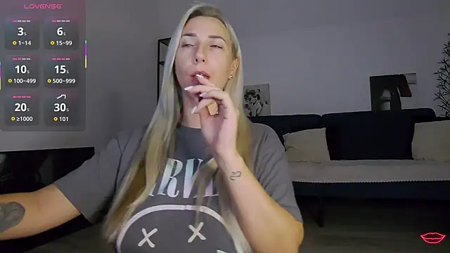 KhloeK online show from 10-14-25, 05:36