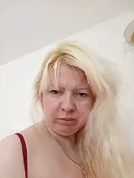 Snapshot of Lauri_scherri chatting on 07-14-26, 02:45 Lauri scherri online show from 07-14-26, 02:45