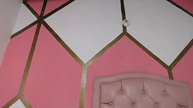 Snapshot of Vicky_Love_ chatting on 02-11-25, 04:56 Vicky Love  online show from 02-11-25, 04:56