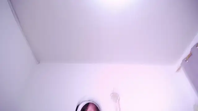 Snapshot of Vicky_Love_ chatting on 02-21-25, 01:55 Vicky Love  online show from 02-21-25, 01:55