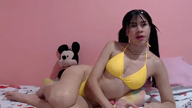 Vicky Love  online show from 11-08-25, 01:44