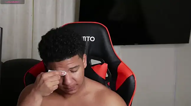 Snapshot of May_Dylan1 chatting on 12-28-24, 08:58 May Dylan1 online show from 12-28-24, 08:58