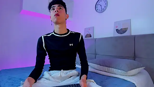 Snapshot of NeoRaptis chatting on 01-07-25, 07:59 NeoRaptis online show from 01-07-25, 07:59