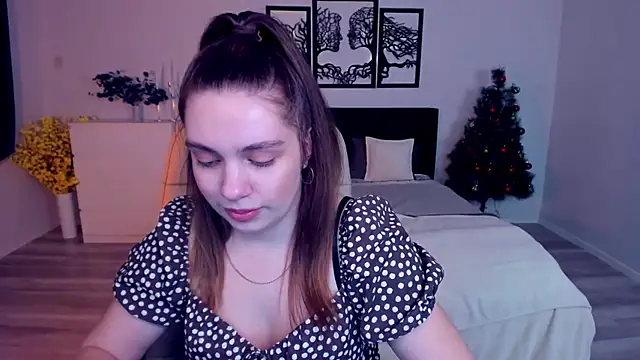 DaniellaLovely online show from 01-14-25, 02:00