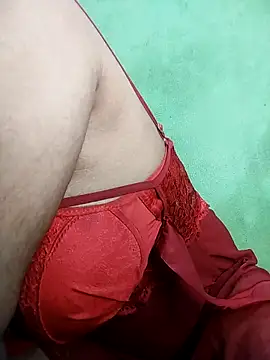 Snapshot of Queen-Amelia chatting on 12-20-25, 10:11 Queen-Amelia online show from 12-20-25, 10:11