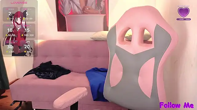 Snapshot of vittorialombardi__ chatting on 10-25-25, 08:11 vittorialombardi online show from 10-25-25, 08:11