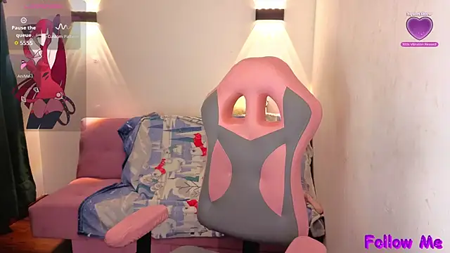 Snapshot of vittorialombardi__ chatting on 12-05-25, 07:50 vittorialombardi online show from 12-05-25, 07:50