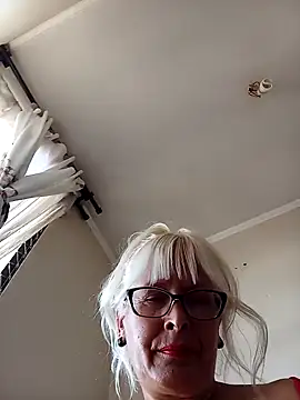 Rousmk1 online show from 12-16-24, 01:11