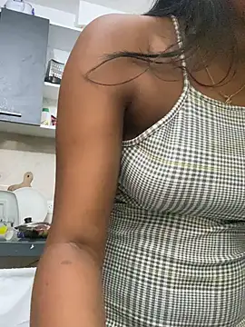 Snapshot of EscorpiLeoncita chatting on 02-19-25, 03:28 EscorpiLeoncita online show from 02-19-25, 03:28