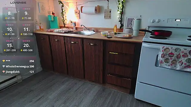 Kittyymaze1 online show from 12-30-24, 05:34