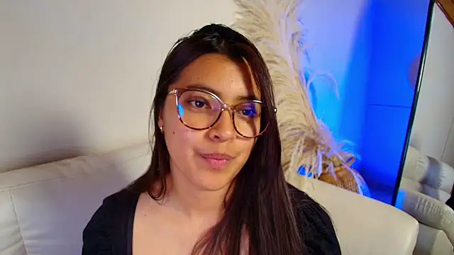 Rebeca Williams  online show from 02-06-25, 05:14