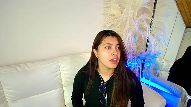 Rebeca Williams  online show from 02-20-25, 12:19