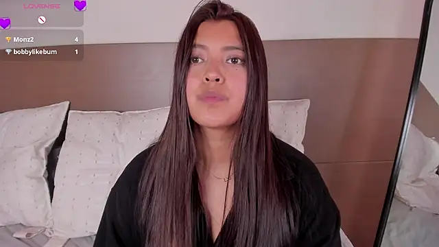 Rebeca Williams  online show from 06-03-26, 02:33