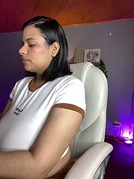 Snapshot of Isabella_boobd chatting on 01-25-25, 07:07 Isabella boobd online show from 01-25-25, 07:07