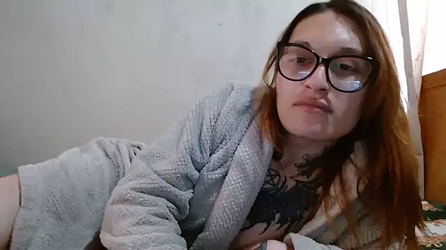 kittenlizz online show from 02-01-25, 08:58