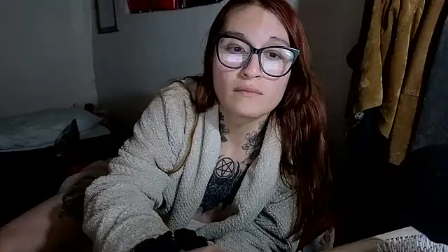 kittenlizz online show from 01-12-26, 06:13