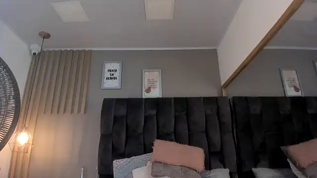 Snapshot of estefania__gomez chatting on 03-12-25, 09:03 estefania gomez online show from 03-12-25, 09:03