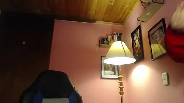 bunnyemilyrose36 online show from 02-12-25, 08:06