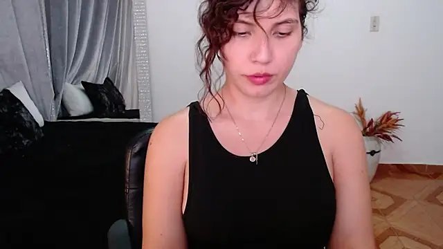 Snapshot of Sigrid- chatting on 02-02-25, 12:19 Sigrid- online show from 02-02-25, 12:19